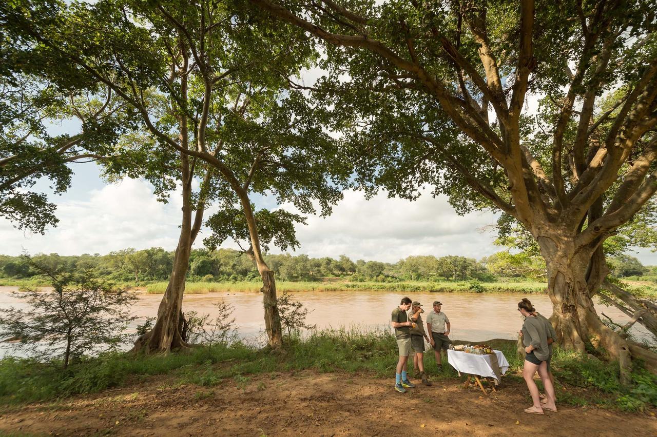 フッドスプルイト Rukiya Safari Campヴィラ エクステリア 写真